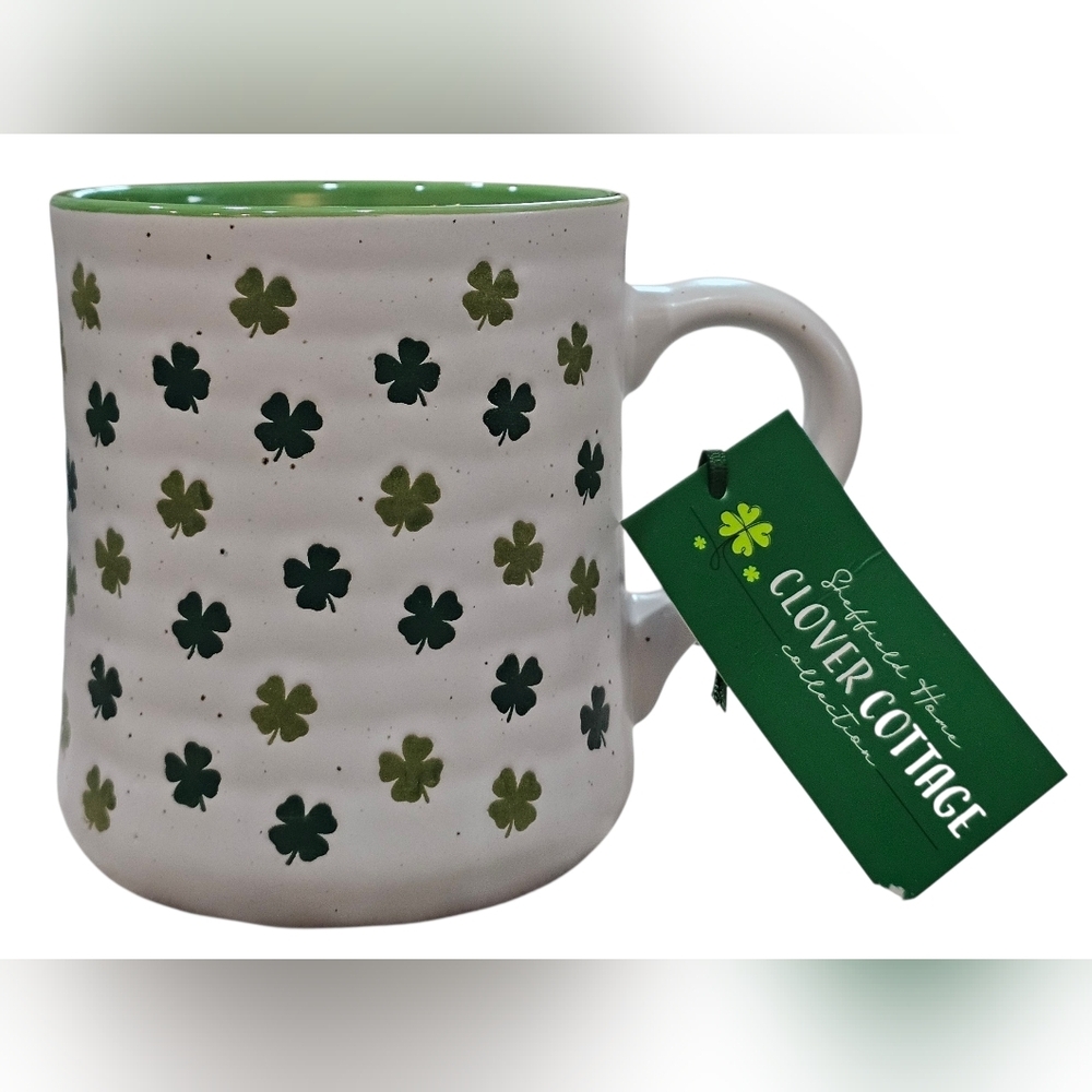 Mug Green And White Shamrocks. New